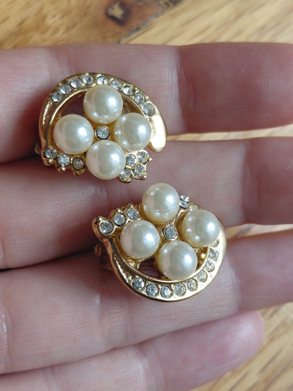 Vintage Faux Pearl and Rhinestone Crystal Gold Tone Clip On Earrings